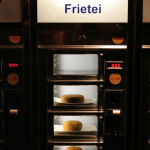 Foto eierbal automatiek bij het Amsterdams Broodjeshuis Zuiderdiep Groningen